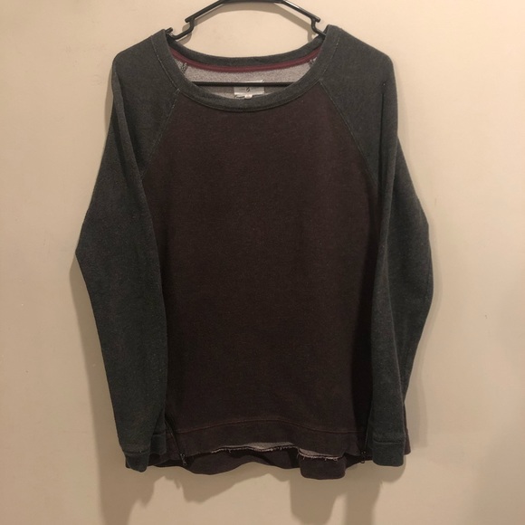 Lou & Grey Tops - Lou& Grey lightweight sweater maroon and gray
